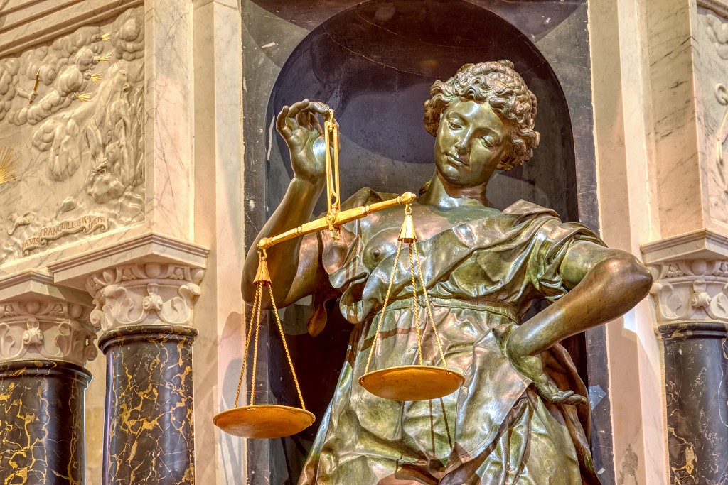 hdr nieuwe oude kerk delft praalgraf willem van oranje protestant religie rooms katholiek kerkfotografie religion erfgoed kathedraal basiliek bezienswaardigheid